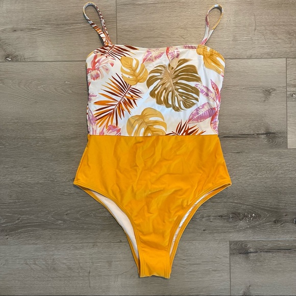 Cupshe Other - Cupshe orange white tropical one piece swimsuit size large nwt